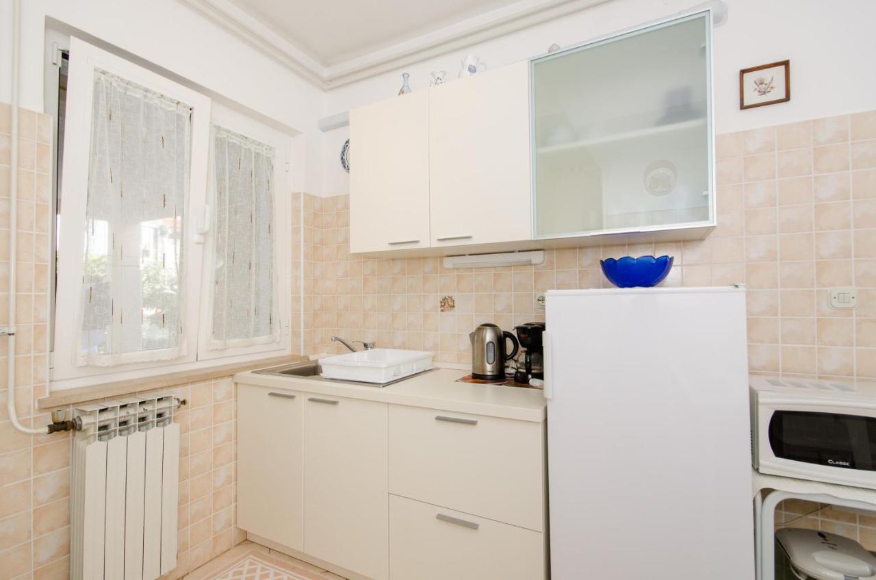 Apartments Bungavilia Rovinj Exterior photo