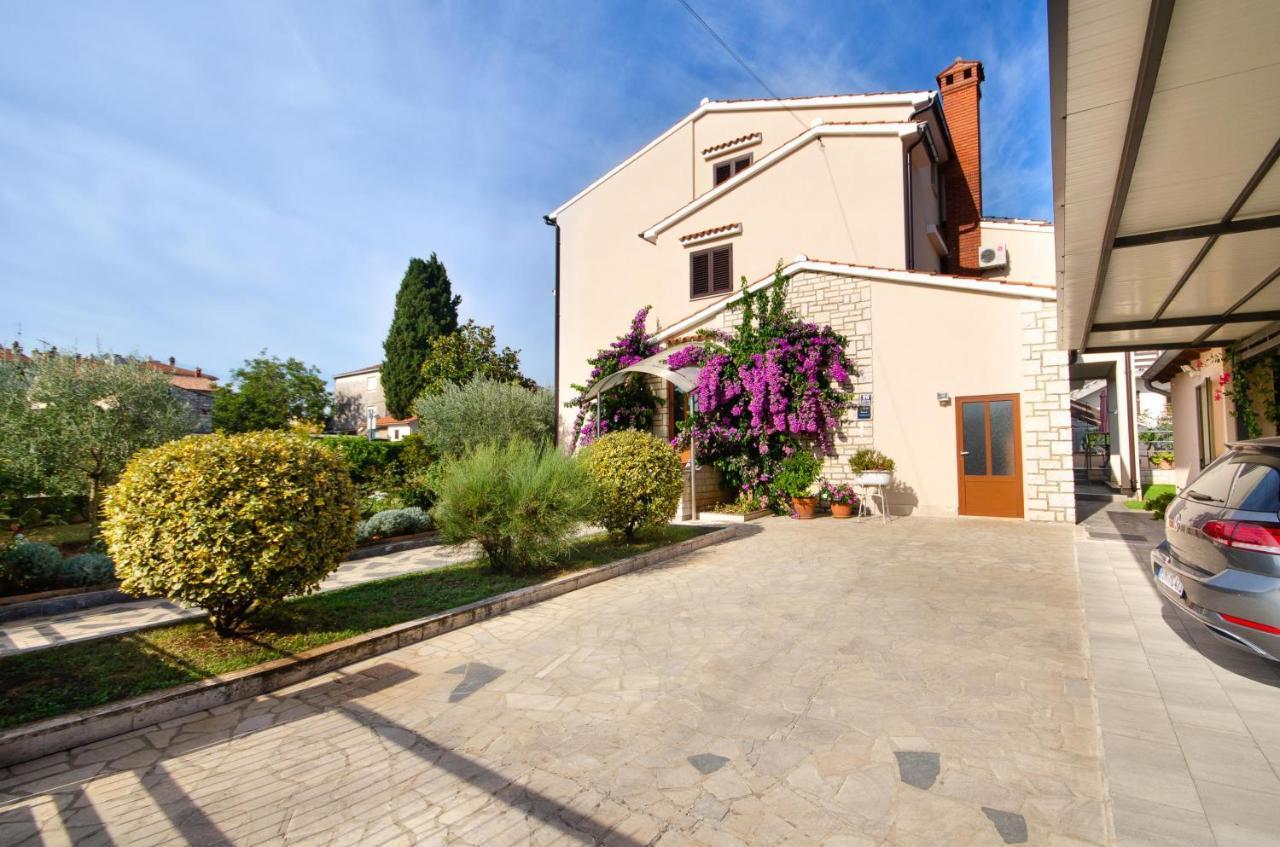 Apartments Bungavilia Rovinj Exterior photo